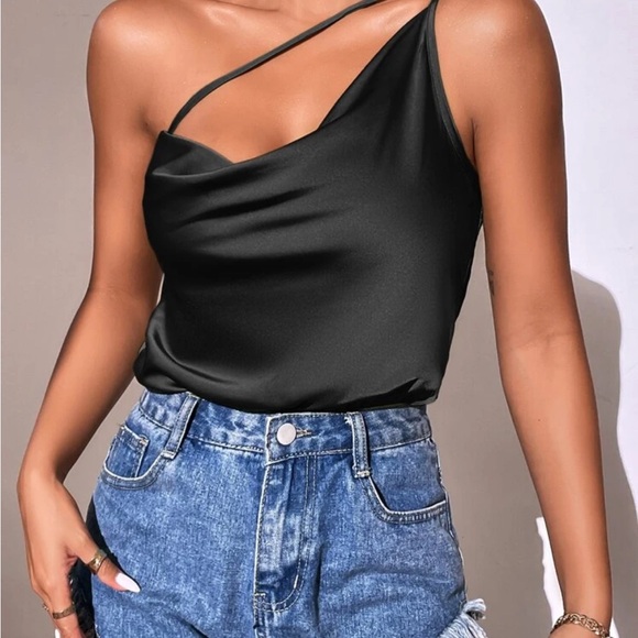 NWOT Black One-Shoulder Top - Picture 1 of 3